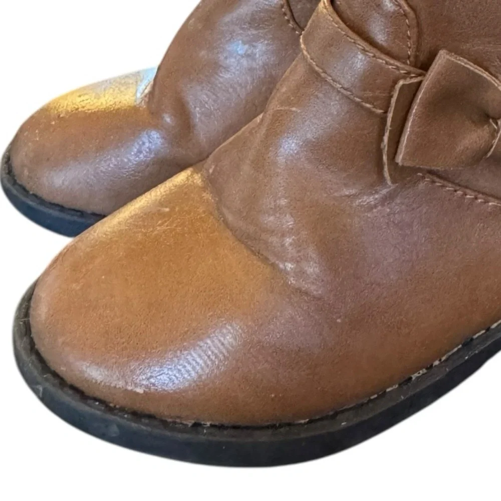 The Children's Place Tan Kids Boots with Bow size 7